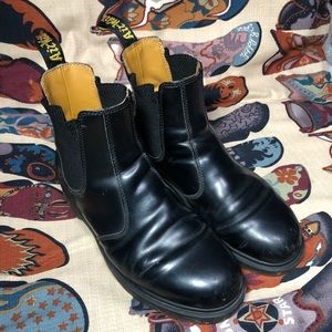 Dr. Martens 2976 Chelsea Boot